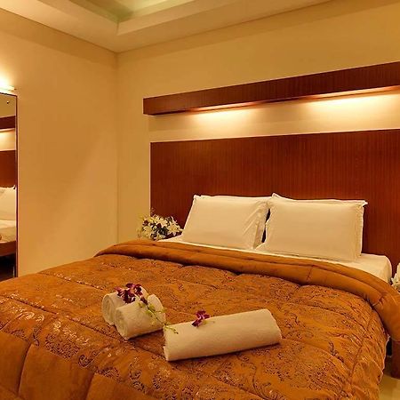 Dhanunjayas Luxury Hotel Hosur Luaran gambar